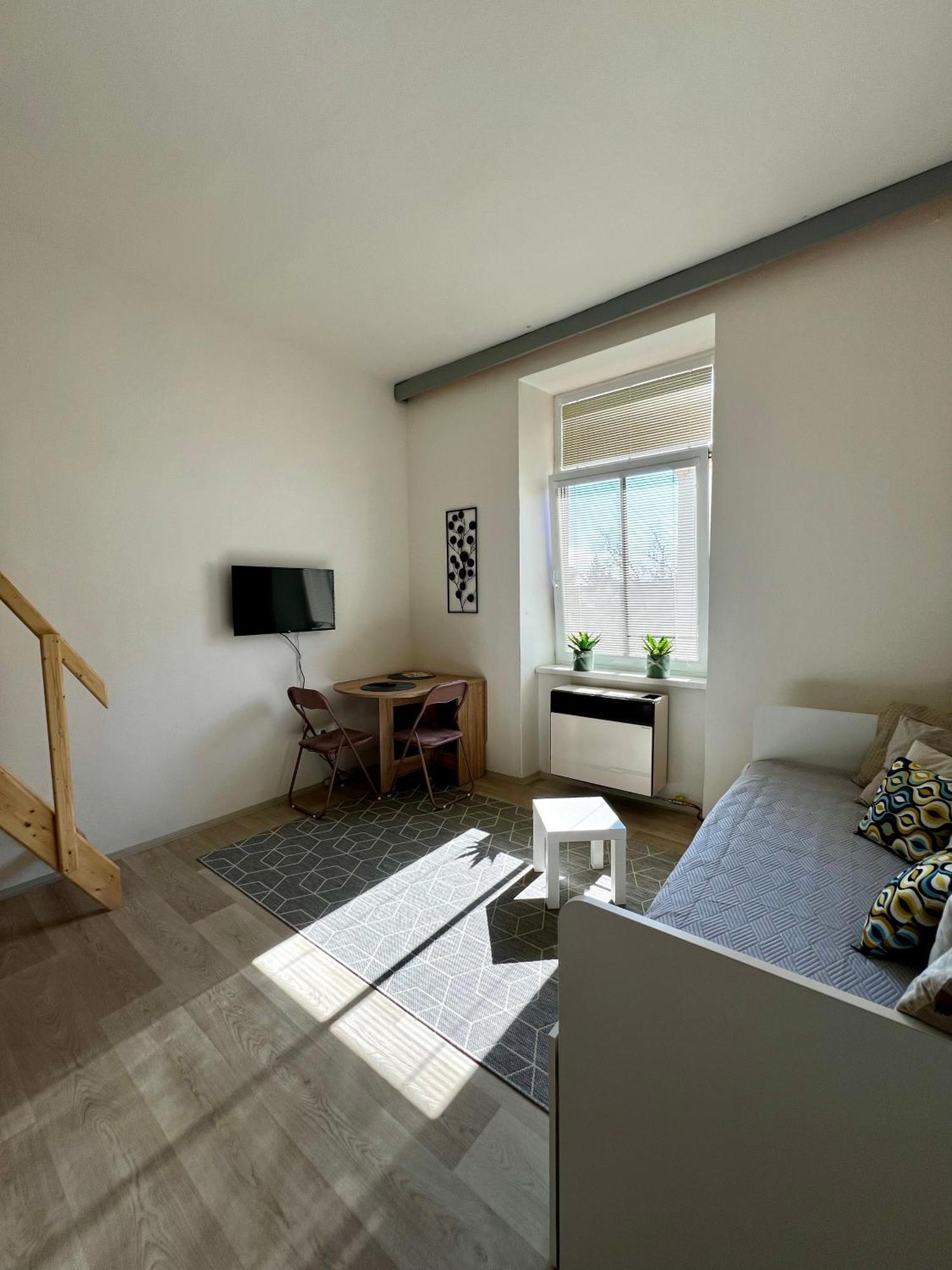 Apartman Zlata Hvezda Τσέσκε Μπουντεγιόβιτσε Εξωτερικό φωτογραφία
